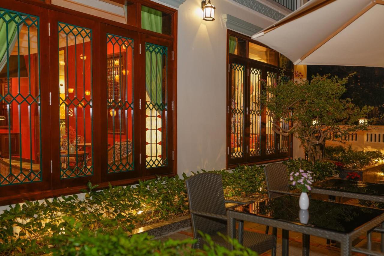 Cozy Savvy Boutique Hotel Hoi An Exterior foto The interior of the restaurant